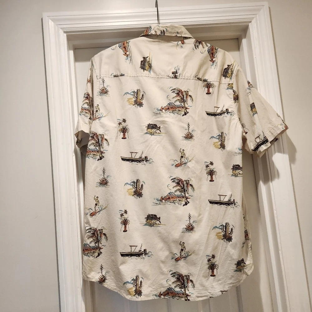 Salty Crew Men’s XL Hawaiian Fishing Shirt Boats Lobsters Surf Tropical Print - Picture 7 of 16